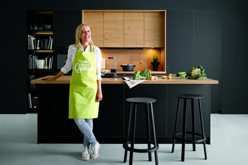 Contur Kuechen in dunklen Toenen liegen im Trend